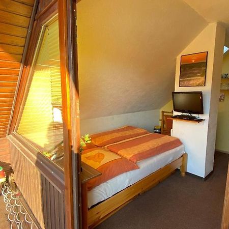שנברדינגן Gemuetliches Zimmer Zentral In Der Lueneburger Heide מראה חיצוני תמונה